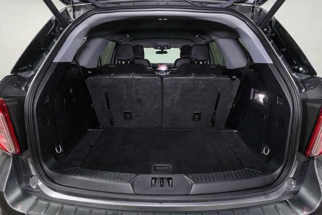 Used 2023 Ford Explorer XLT w/ Equipment Group 202A image 11