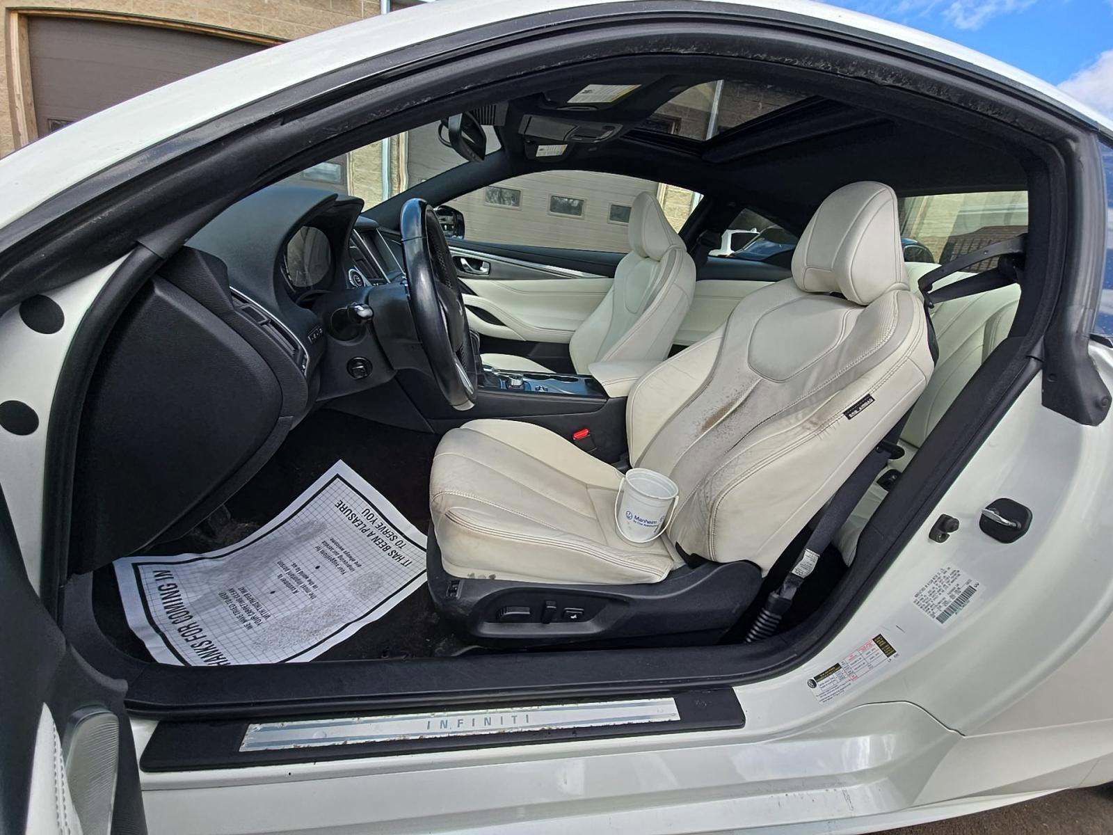 Used 2017 INFINITI Q60 2.0t w/ Premium Plus Package 2.0T image 5