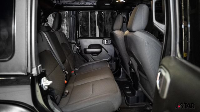 Used 2023 Jeep Wrangler Unlimited w/ Cold Weather Group AWD/4WD image 10