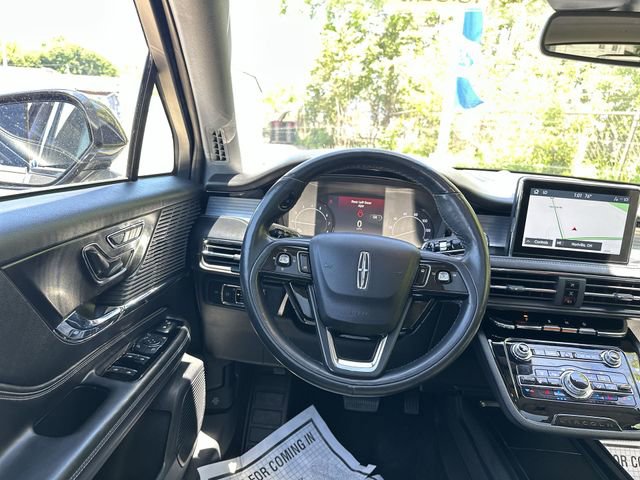 Used 2022 Lincoln Corsair AWD w/ Premium Package image 13