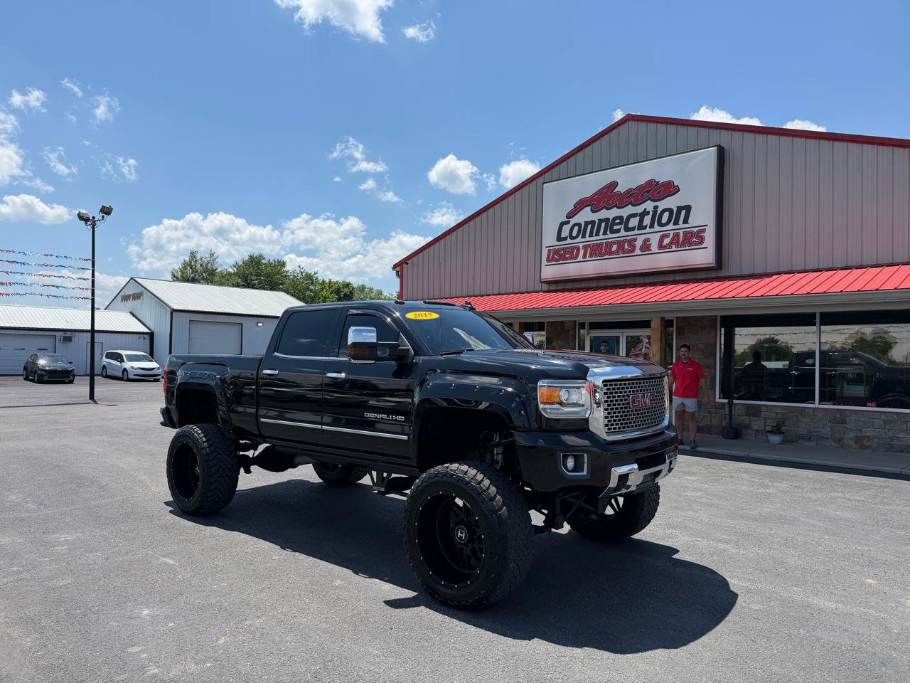 Used 2015 GMC Sierra 2500 Denali AWD/4WD image 2