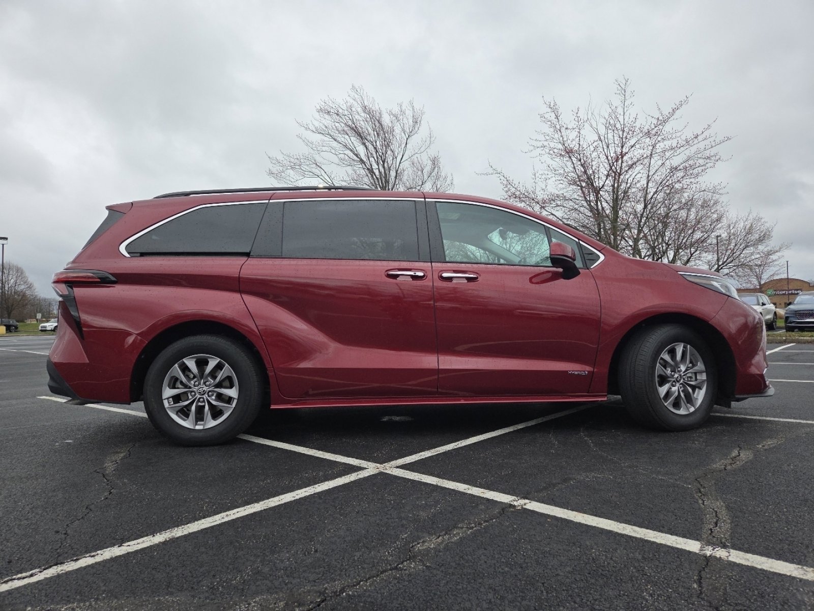 Used 2021 Toyota Sienna XLE w/ XLE Plus Package image 19