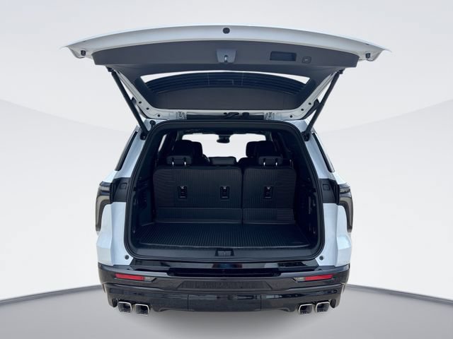 Used 2026 Chevrolet Traverse High Country w/ LPO, Floor Liner Package AWD/4WD image 25
