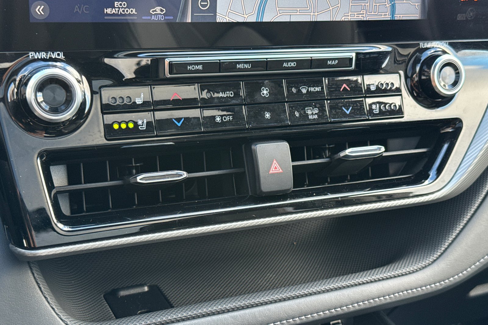Certified 2022 Toyota Highlander Platinum AWD/4WD image 25