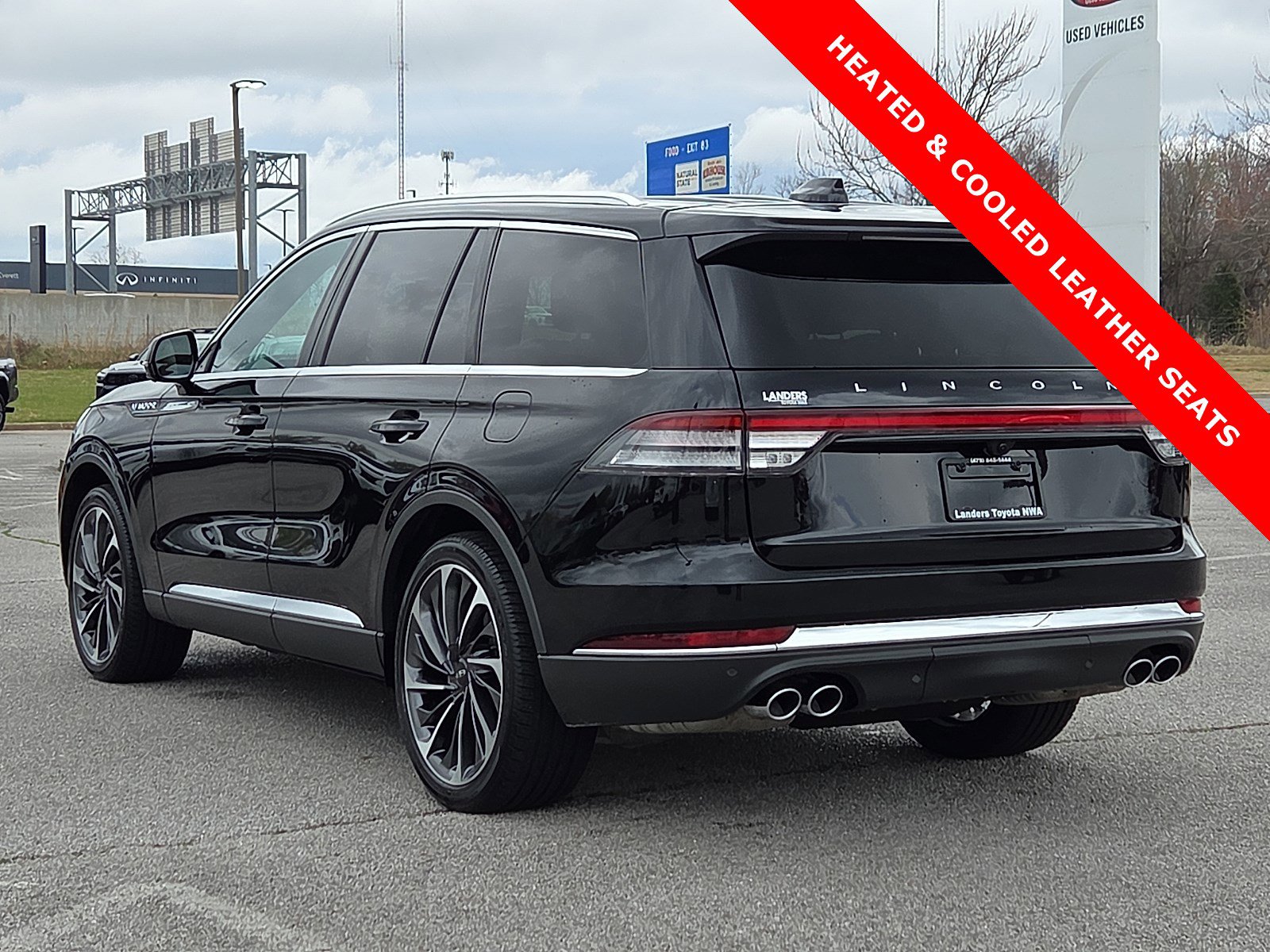Used 2025 Lincoln Aviator Reserve w/ Equipment Group 201A image 4