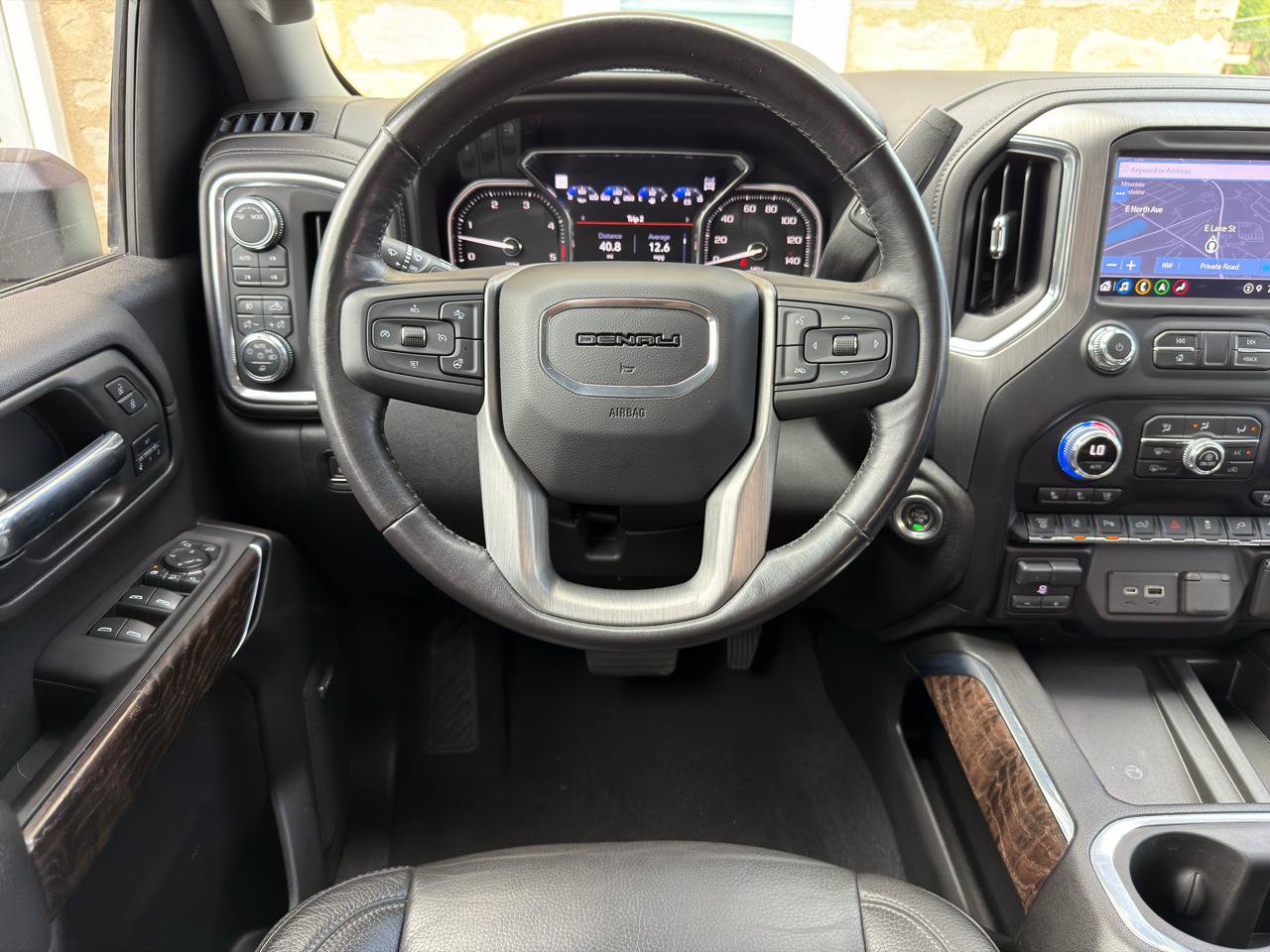 Used 2022 GMC Sierra 2500 Denali w/ Denali Ultimate Package AWD/4WD image 29