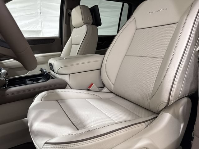 New 2026 GMC Yukon XL Denali w/ Denali Reserve Package RWD image 20