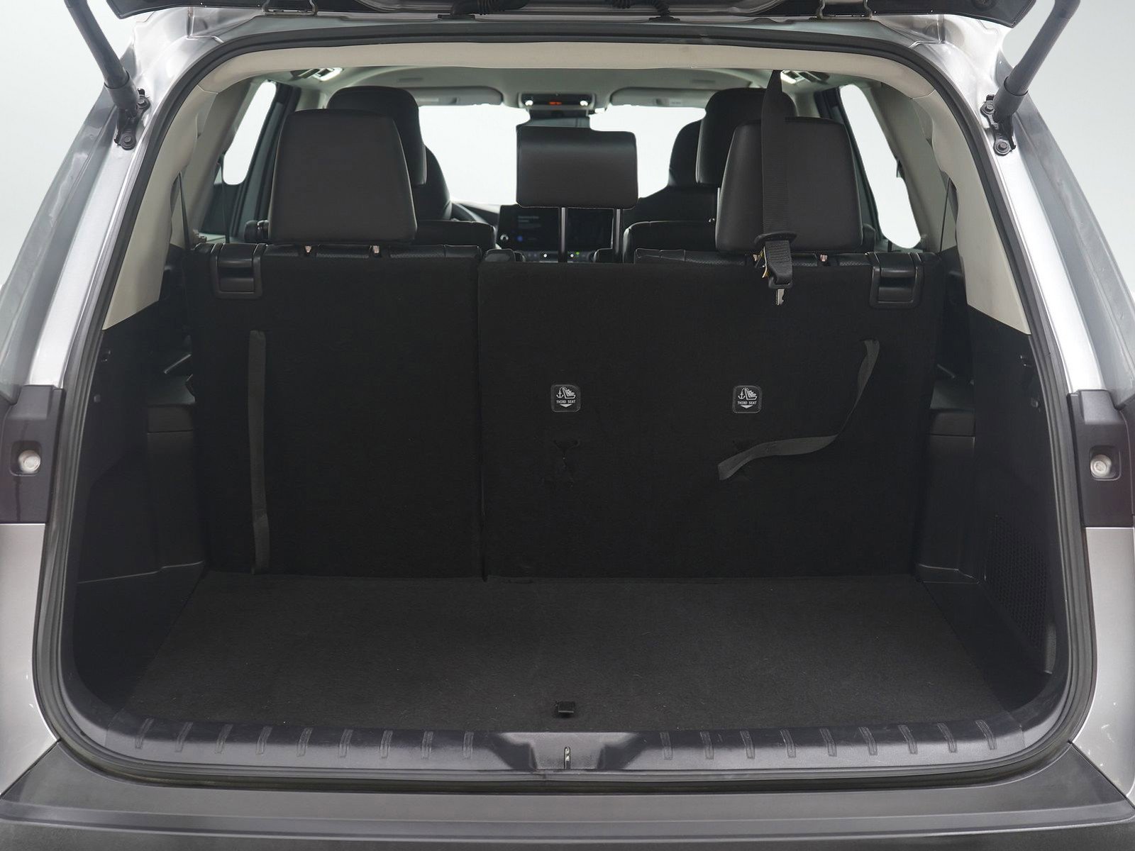 Used 2025 Toyota Grand Highlander AWD image 9