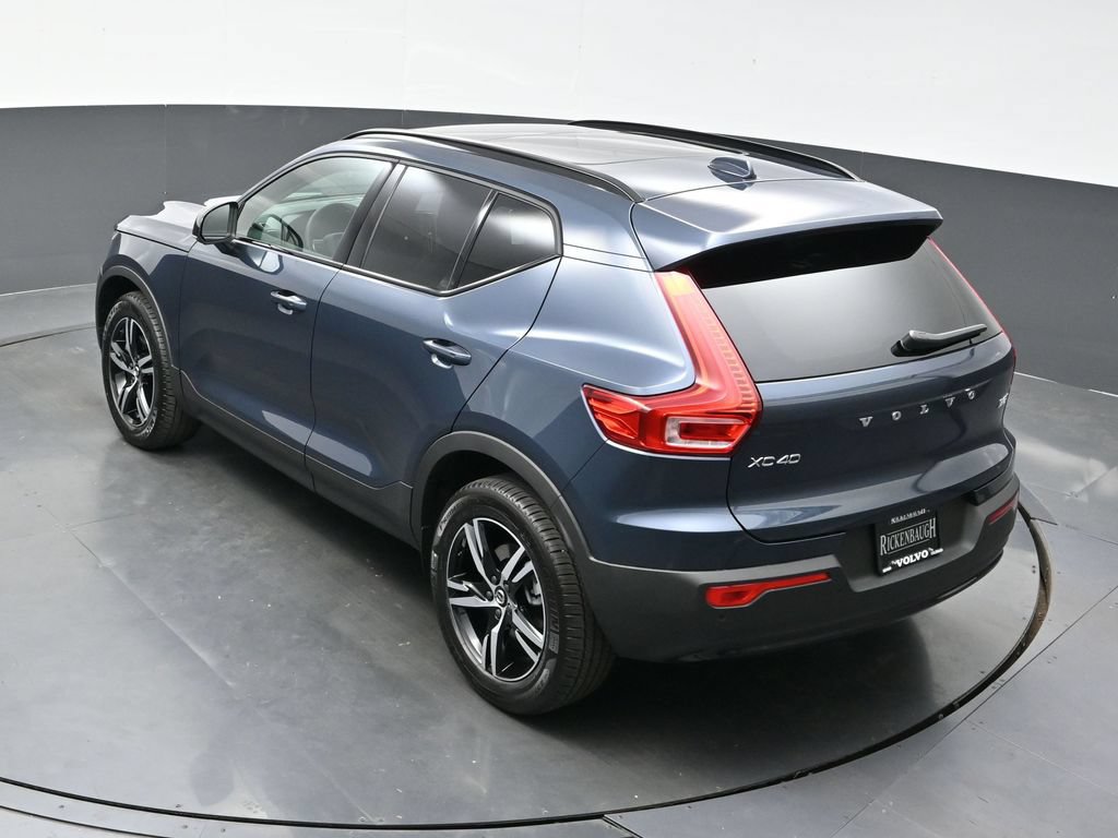 New 2026 Volvo XC40 B5 Core w/ Climate Package AWD/4WD image 33