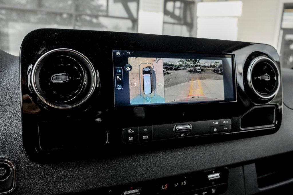 Used 2025 Mercedes-Benz Sprinter 2500 image 17
