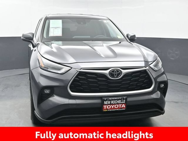 Certified 2024 Toyota Highlander LE AWD/4WD image 11