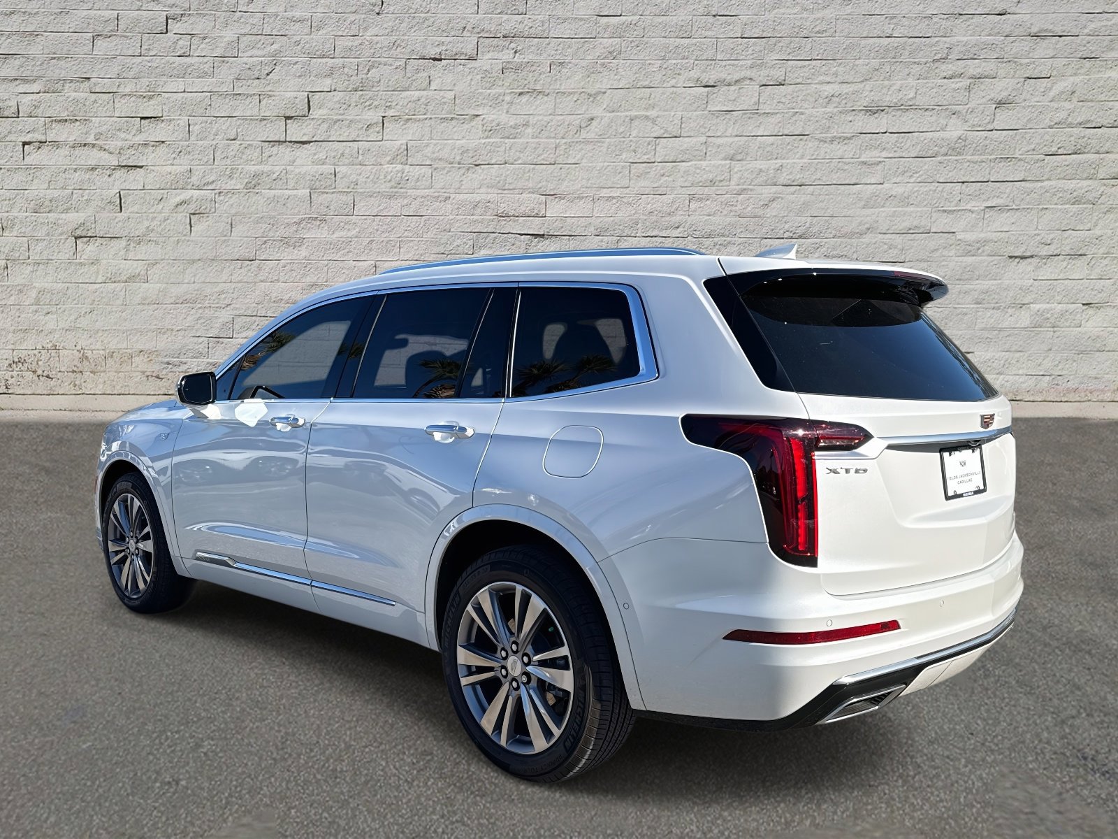 Certified 2024 Cadillac XT6 Premium Luxury w/ Technology Package image 7