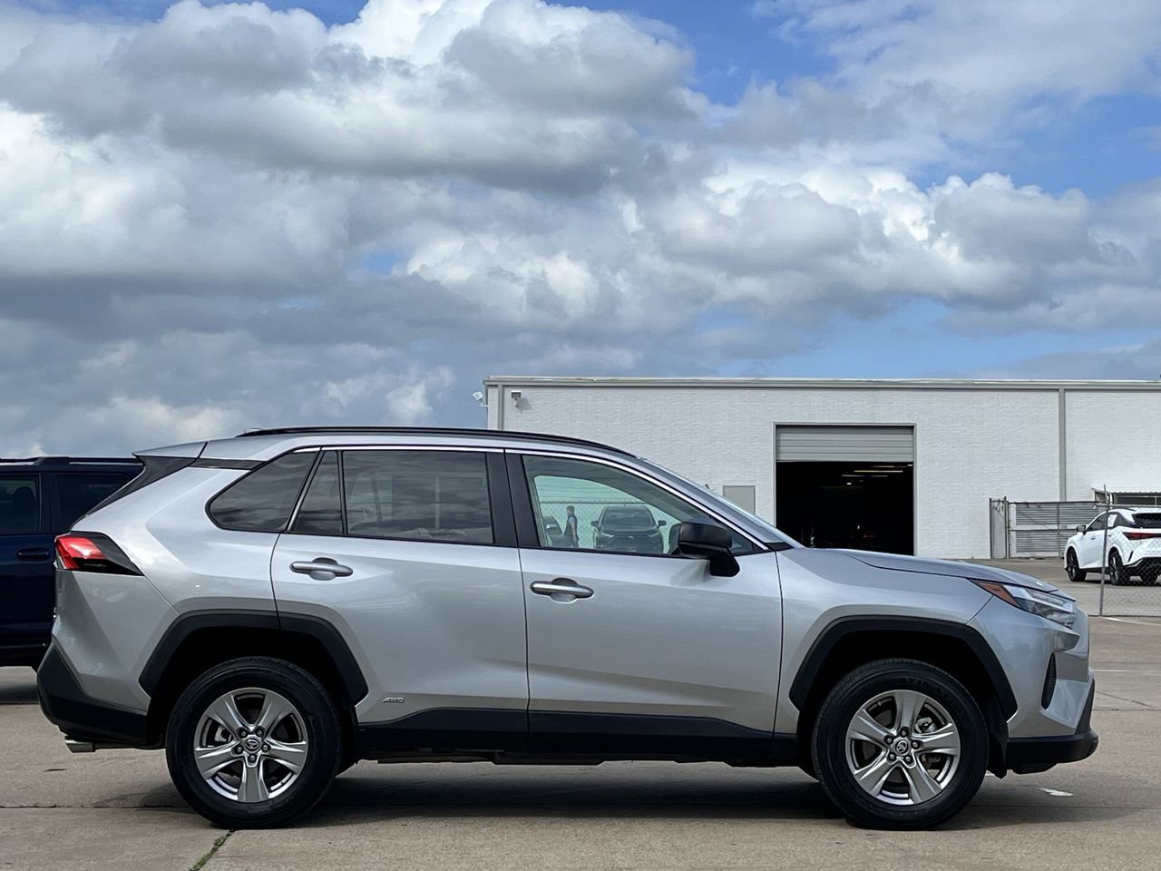 Used 2024 Toyota RAV4 LE AWD/4WD image 2