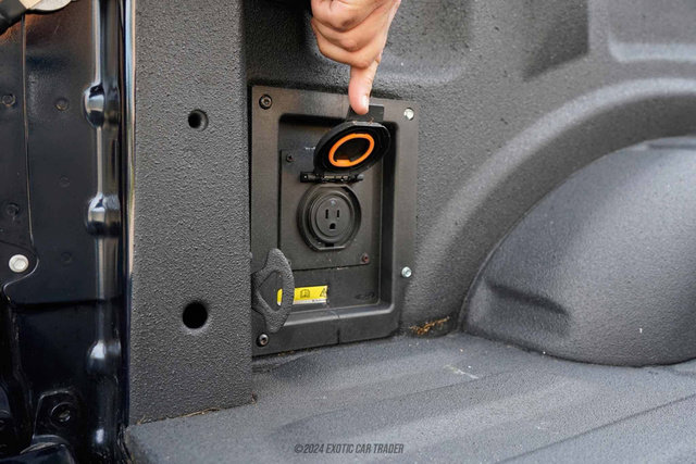 Used 2022 Ford F150 Raptor w/ Convenience Package image 67