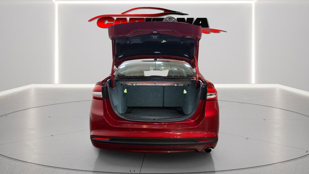 Used 2017 Ford Fusion SE w/ Fusion SE Technology Package image 22