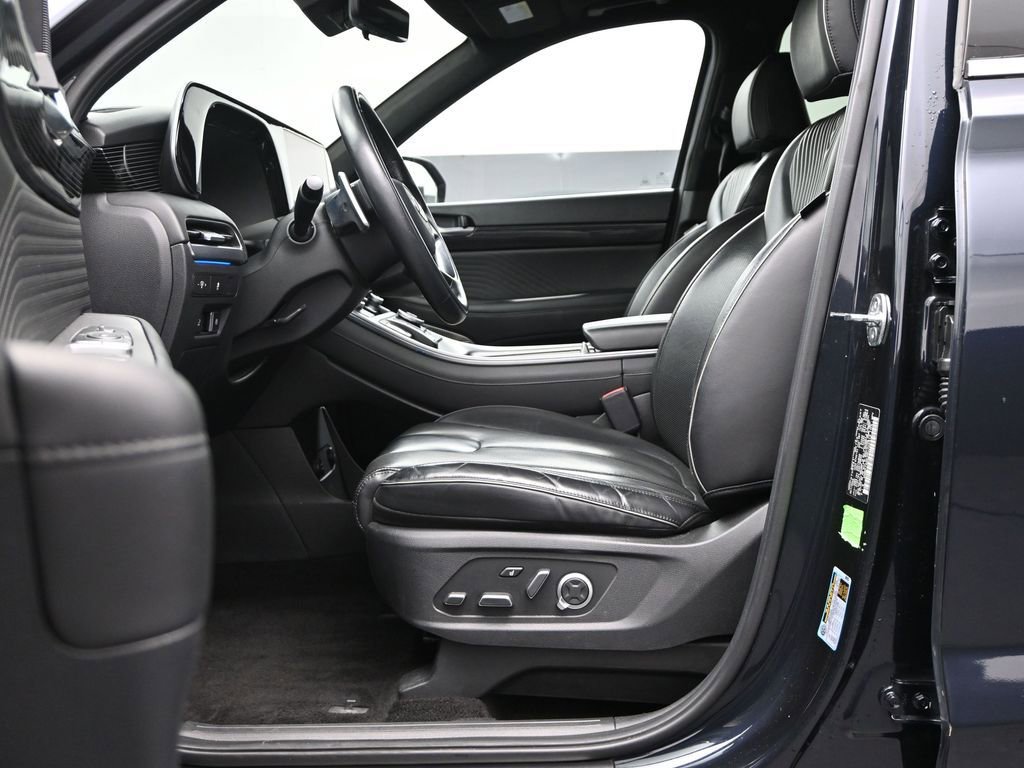Used 2024 Hyundai Palisade Calligraphy image 12