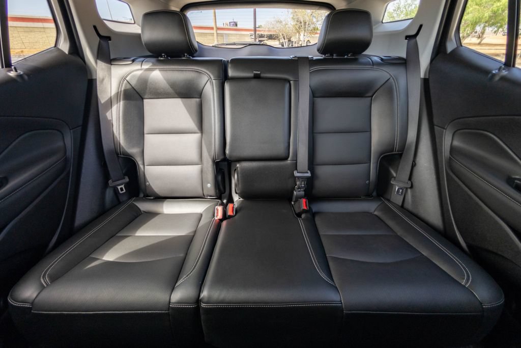 Used 2024 GMC Terrain SLT w/ Infotainment Package II FWD image 19