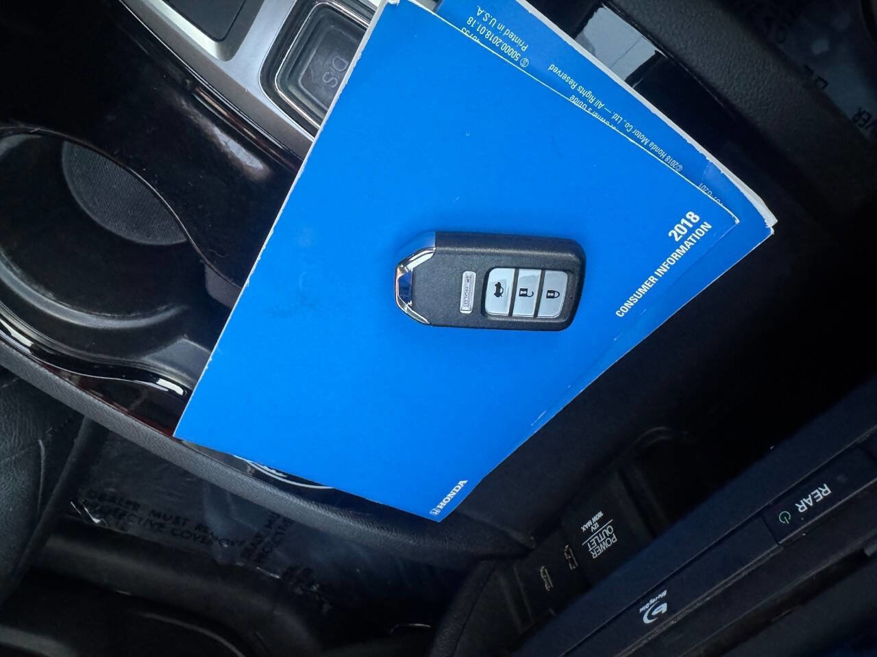 Used 2018 Honda Pilot Touring image 29