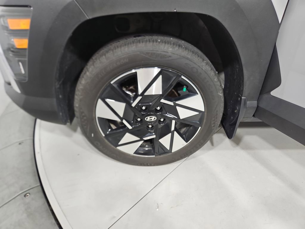 Certified 2025 Hyundai Kona SEL AWD/4WD image 28