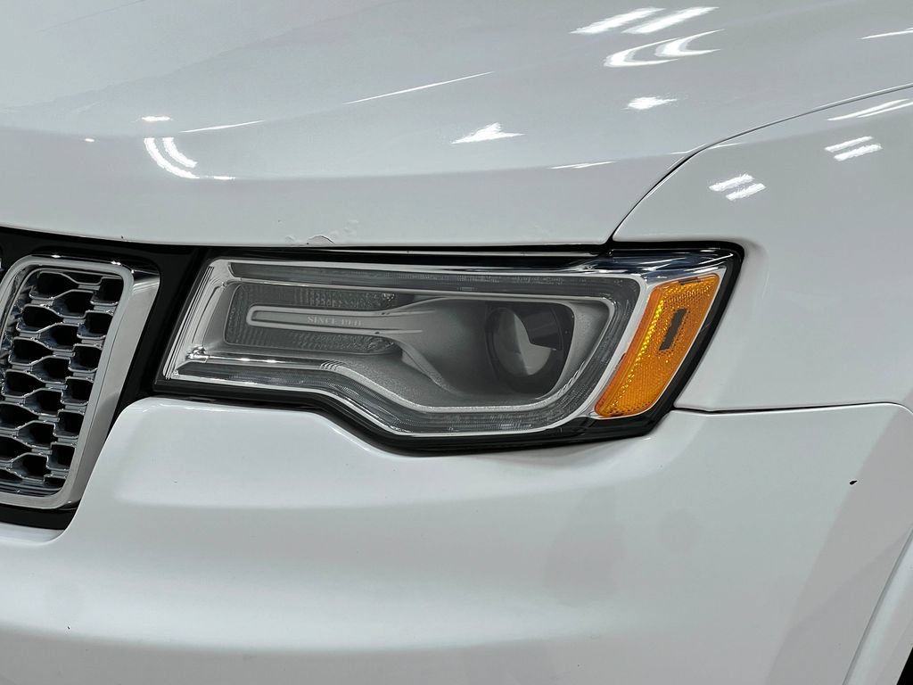 Used 2018 Jeep Grand Cherokee Overland AWD/4WD image 35