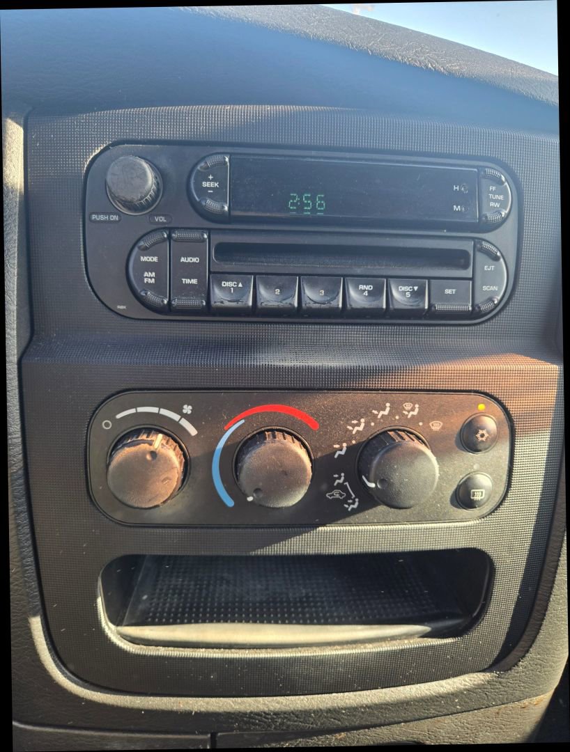 Used 2005 Dodge Ram 1500 Truck SLT image 20