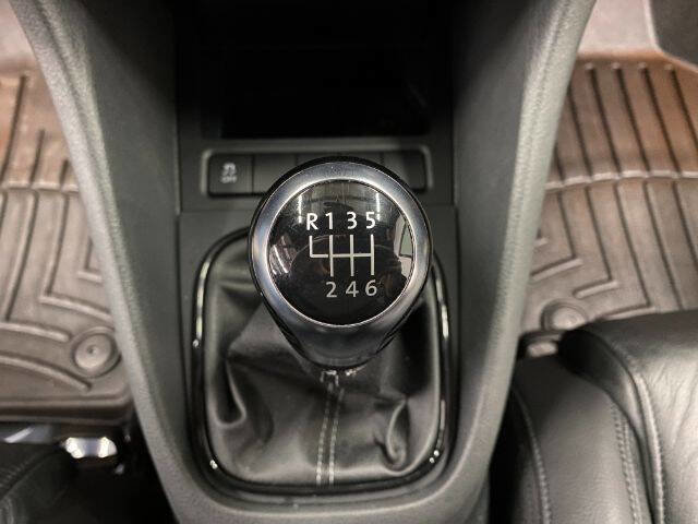 Used 2012 Volkswagen Golf 4-Door image 24