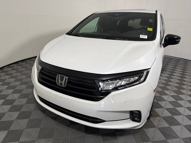 Used 2024 Honda Odyssey Sport image 2