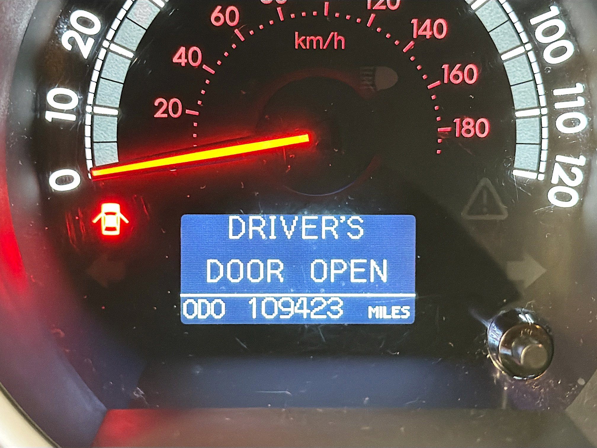 Used 2016 Toyota Sequoia Limited w/ Safety & Convenience Package image 19