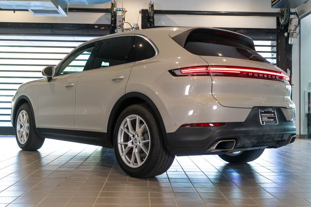 Certified 2026 Porsche Cayenne AWD/4WD image 3