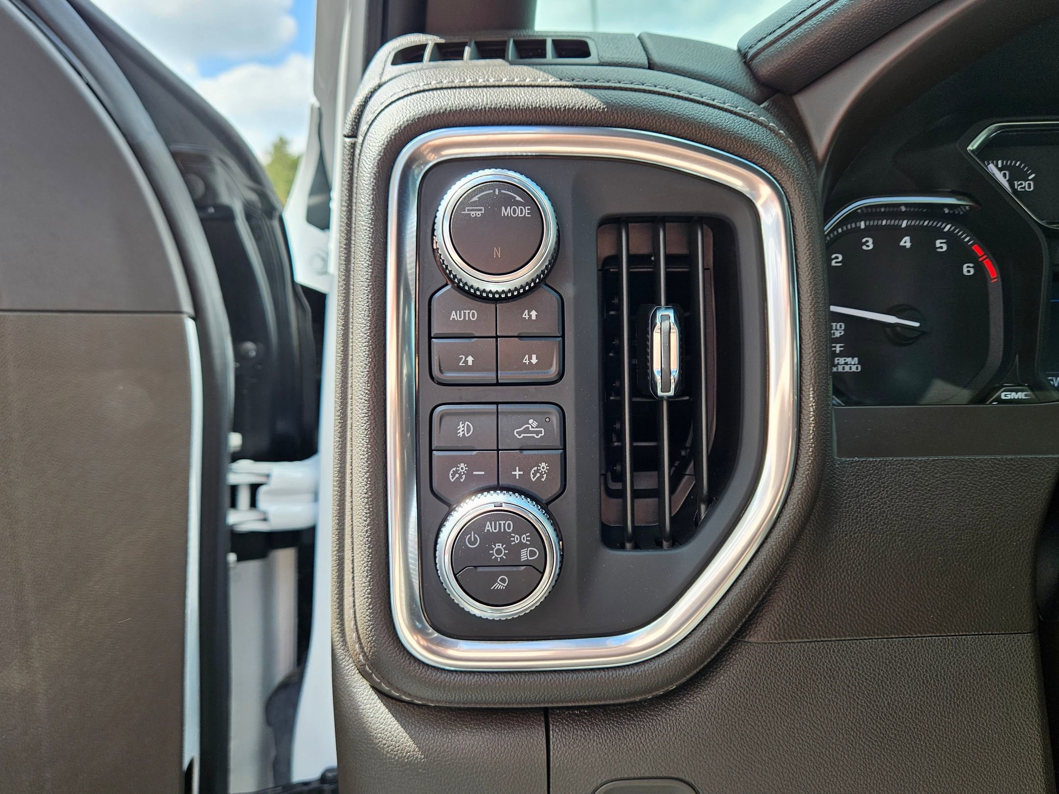 Used 2020 GMC Sierra 1500 SLT w/ SLT Premium Plus Package image 19