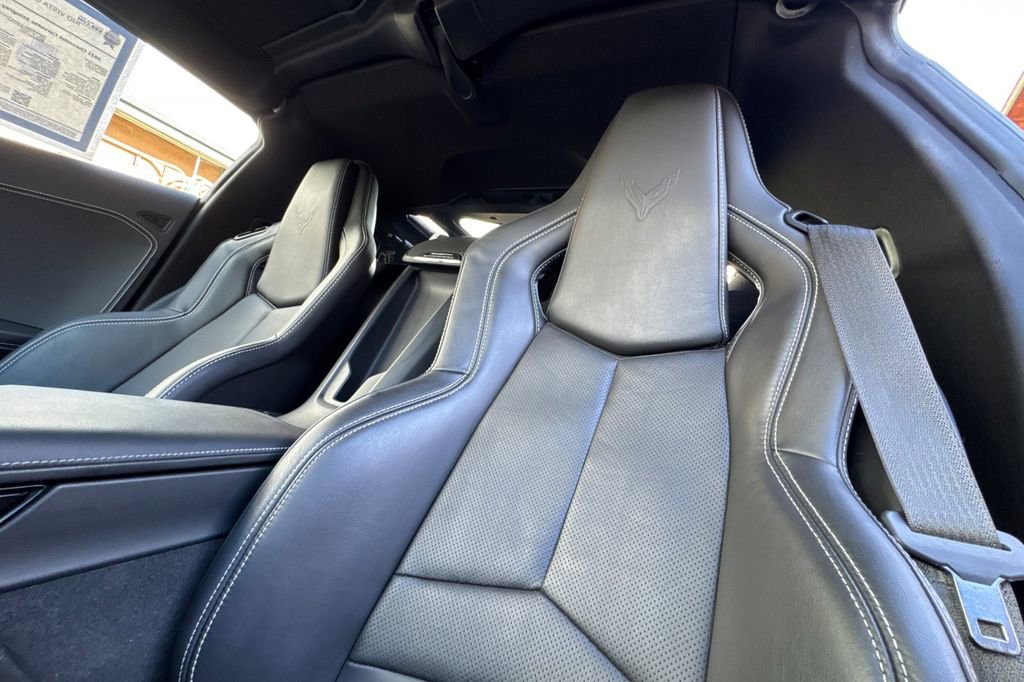 Used 2021 Chevrolet Corvette Stingray Coupe w/ 1LT image 13