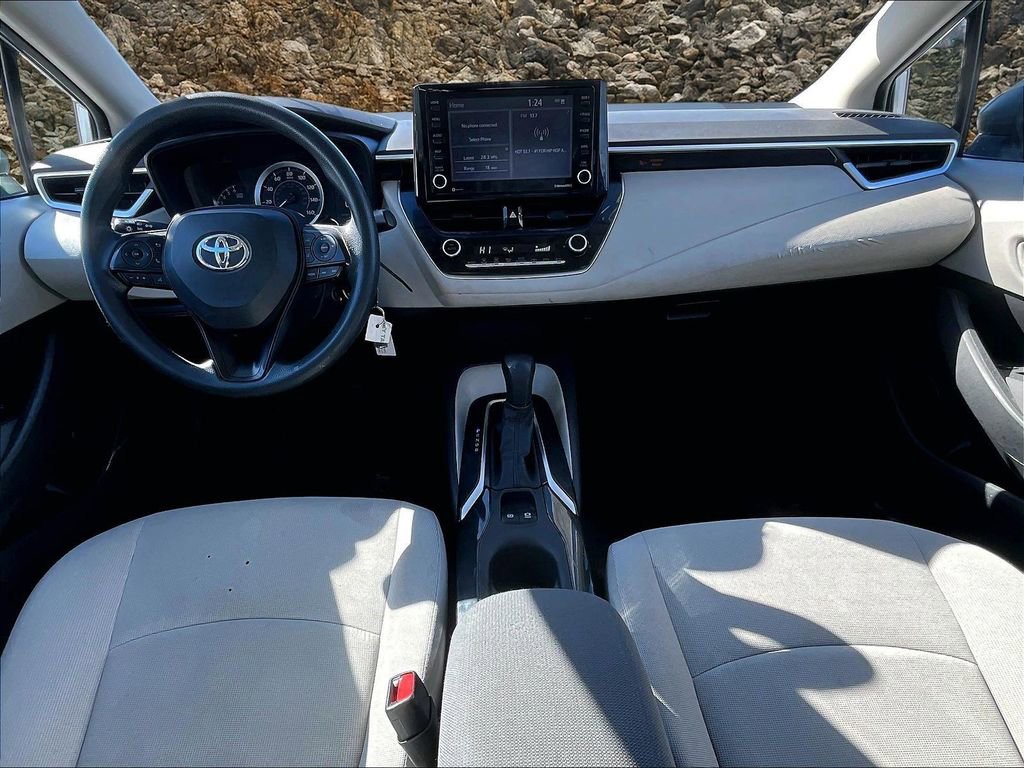 Used 2022 Toyota Corolla LE image 14