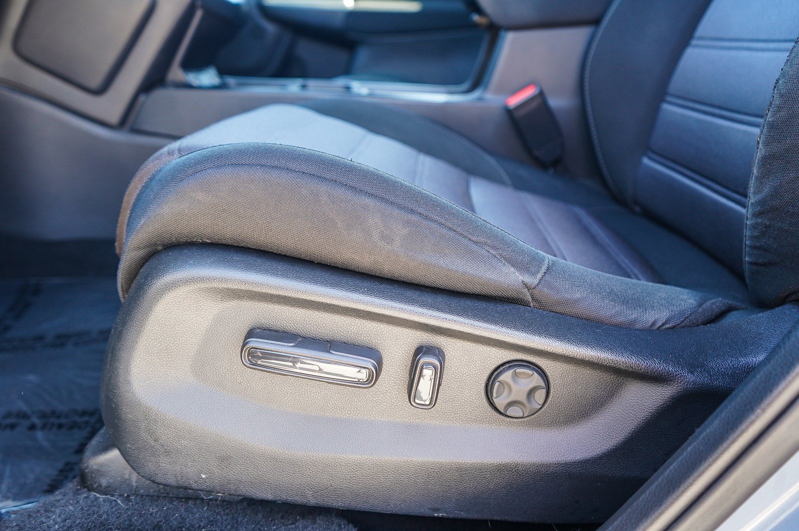 Used 2020 Honda CR-V EX image 21