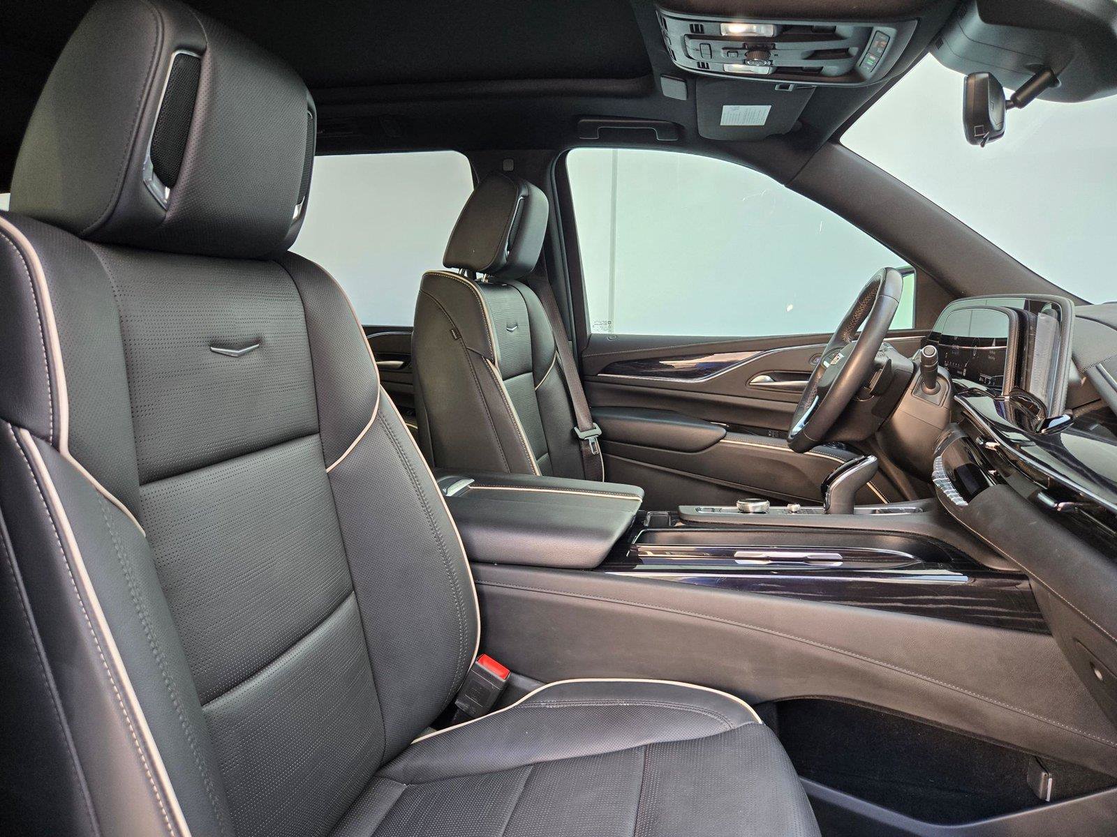Used 2023 Cadillac Escalade Sport w/ LPO, ONYX Package AWD/4WD image 29