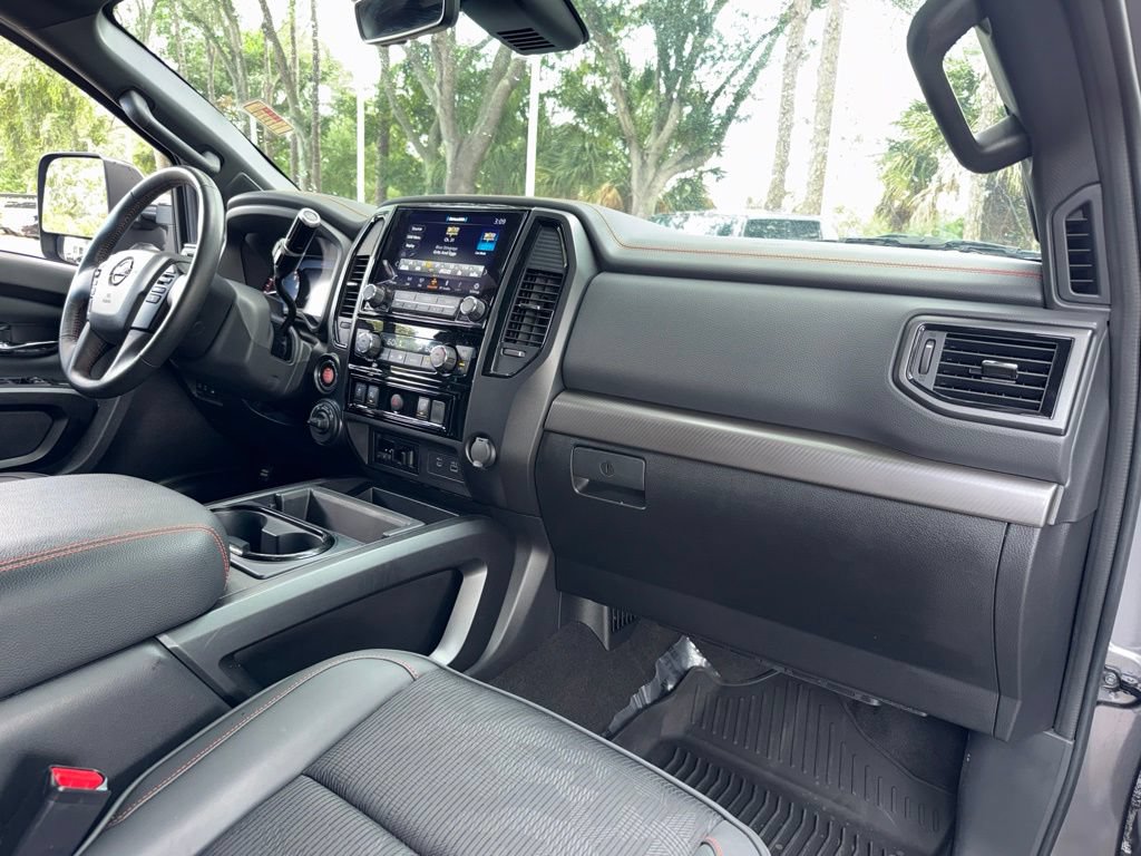 Used 2024 Nissan Titan PRO-4X AWD/4WD image 23