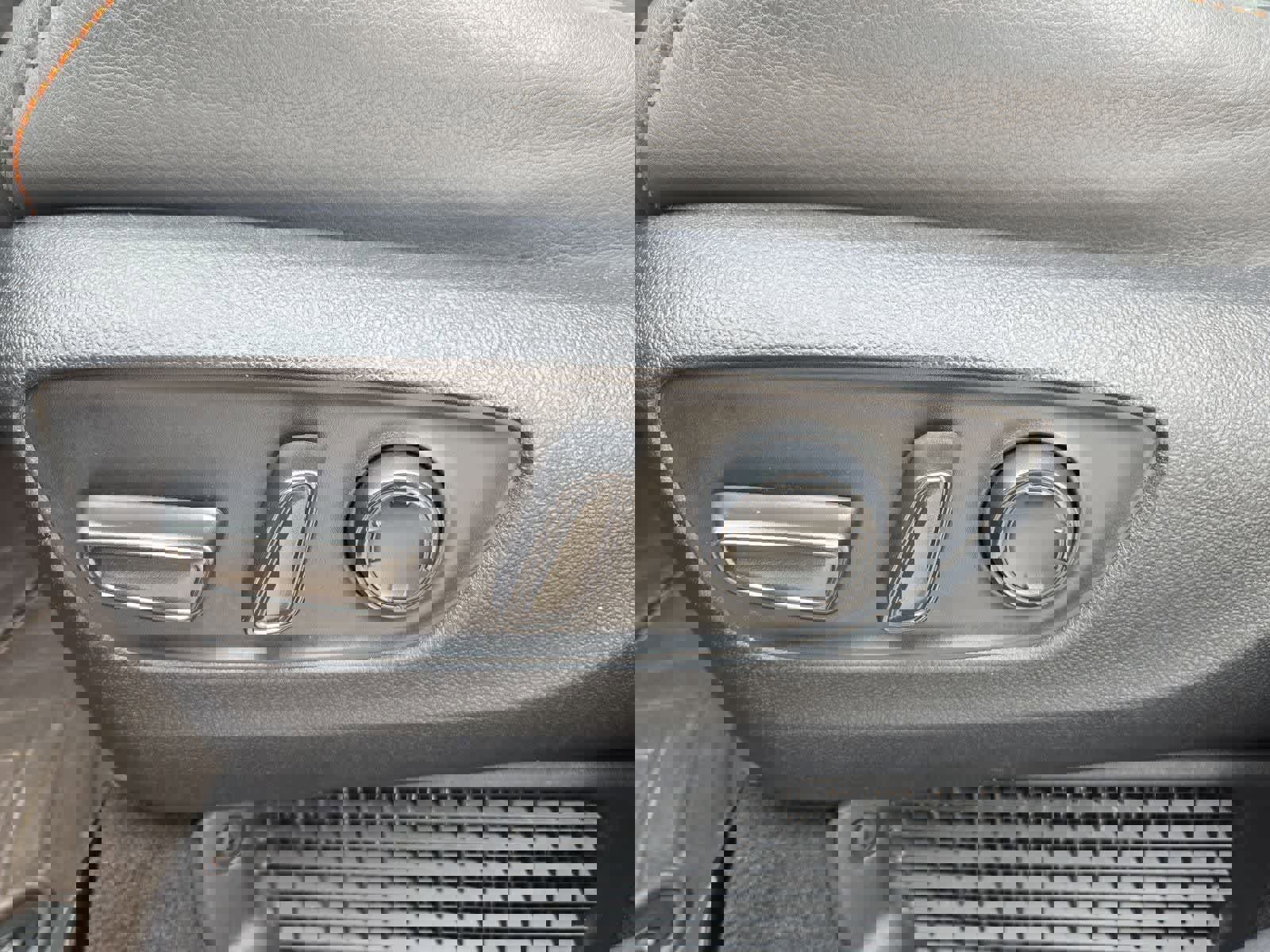 Used 2022 Toyota Sienna XSE w/ XSE Plus Package FWD image 16