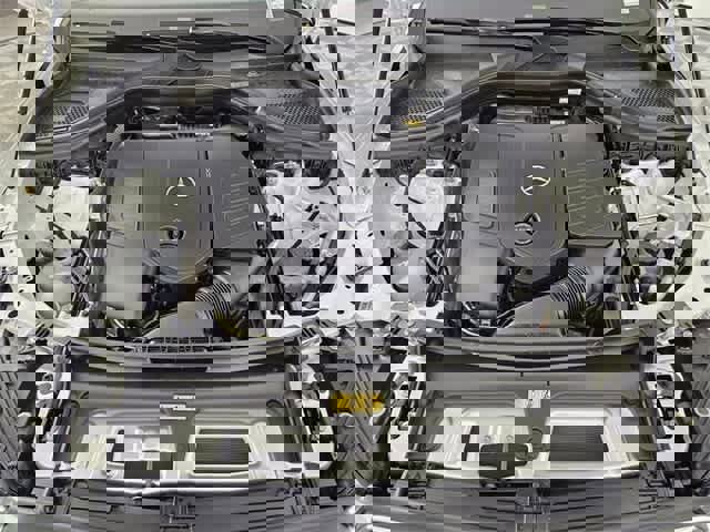 Used 2025 Mercedes-Benz GLC 300 4MATIC image 61