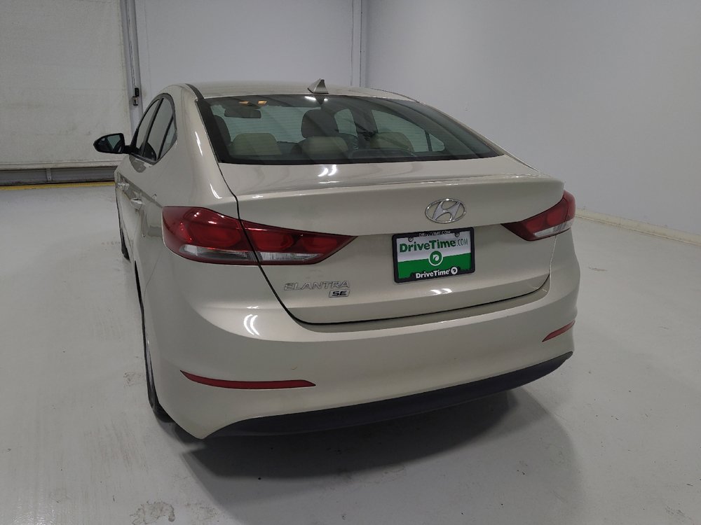 Used 2018 Hyundai Elantra SE w/ SE Connectivity Package 04 FWD image 6