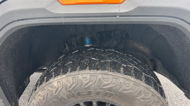 Certified 2025 GMC Sierra 2500 AT4X w/ AT4X AEV Edition AWD/4WD image 6