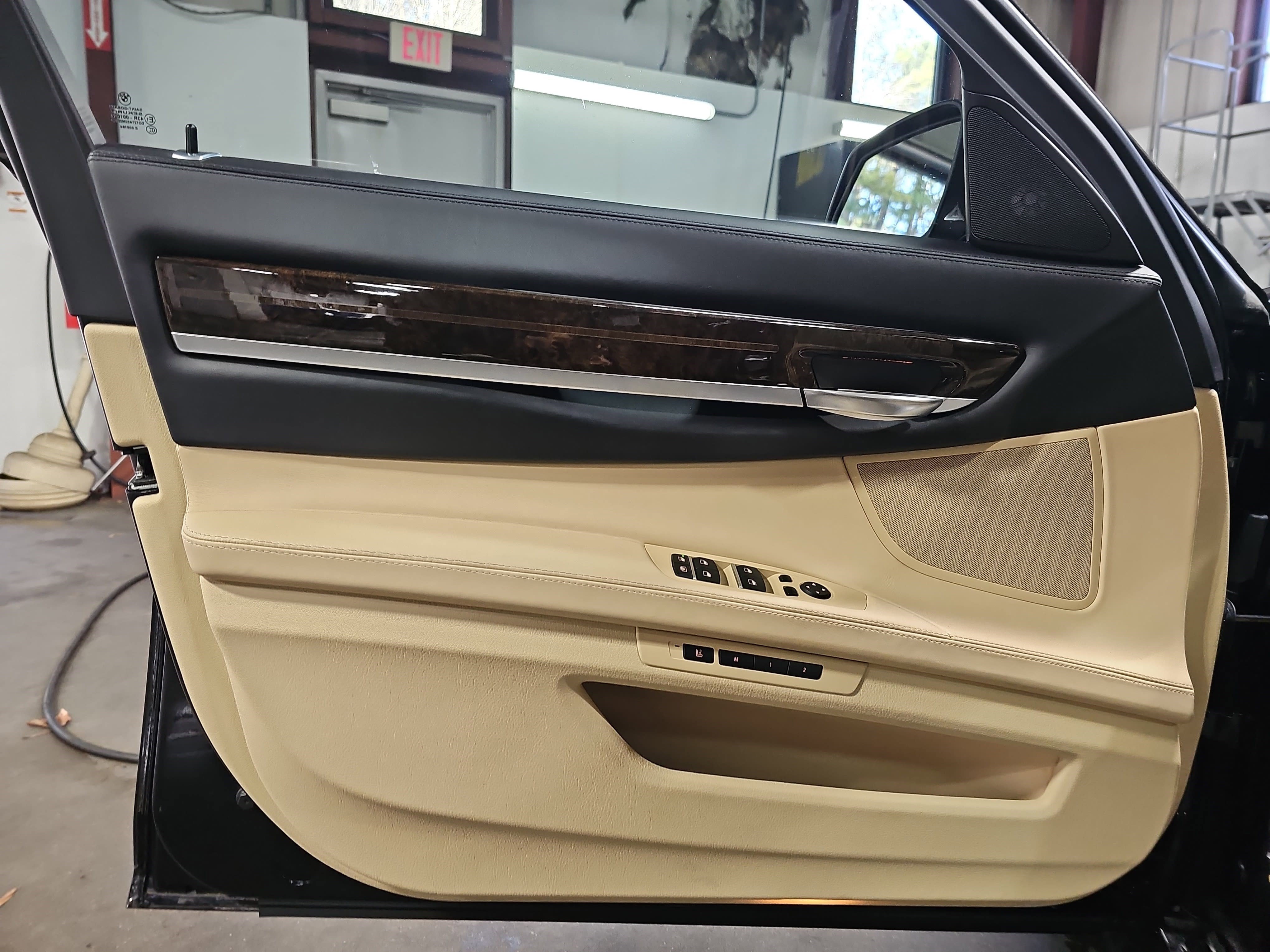 Used 2013 BMW 750Li image 27