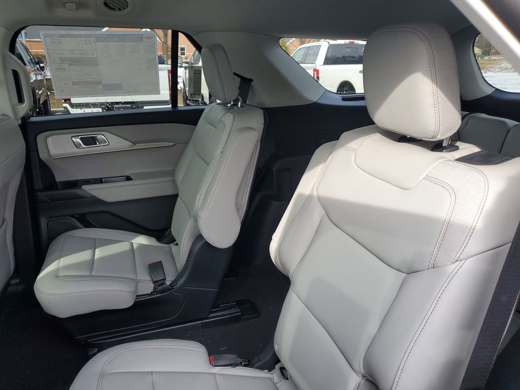 New 2026 Ford Explorer Active w/ Active Comfort Package image 29