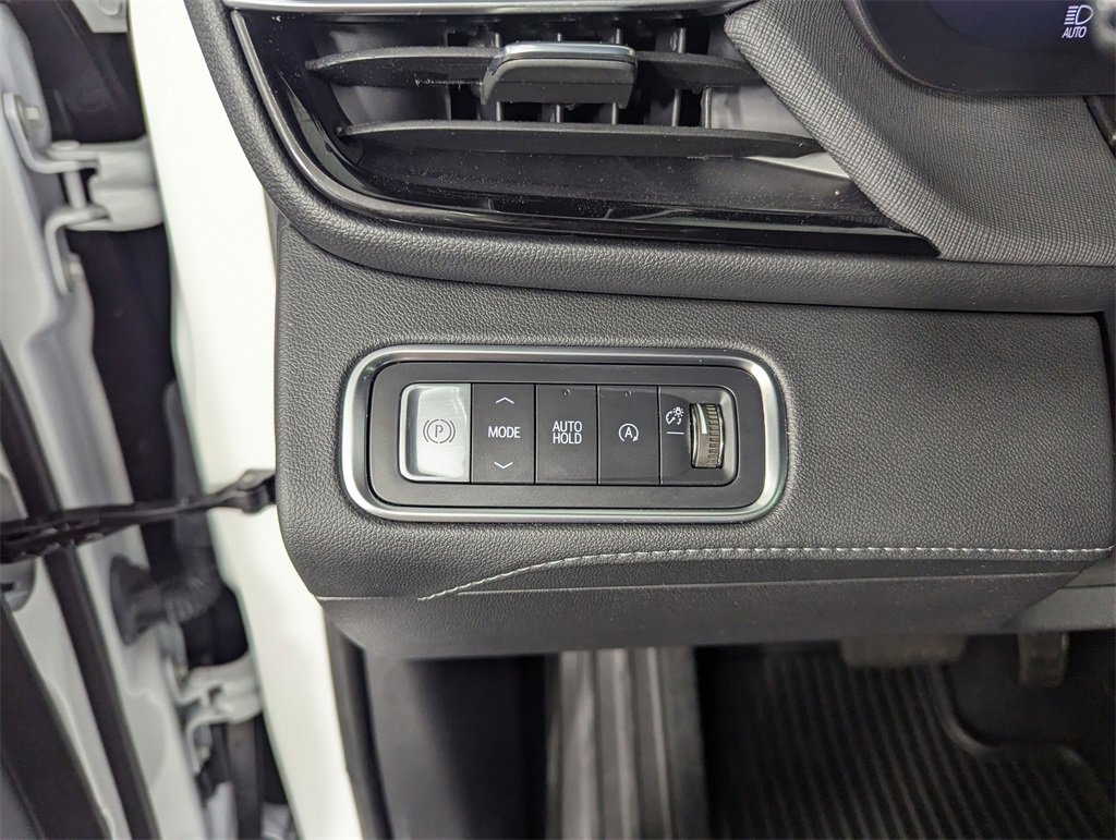 Used 2025 Buick Enclave Sport Touring w/ LPO, All-Weather Package image 19