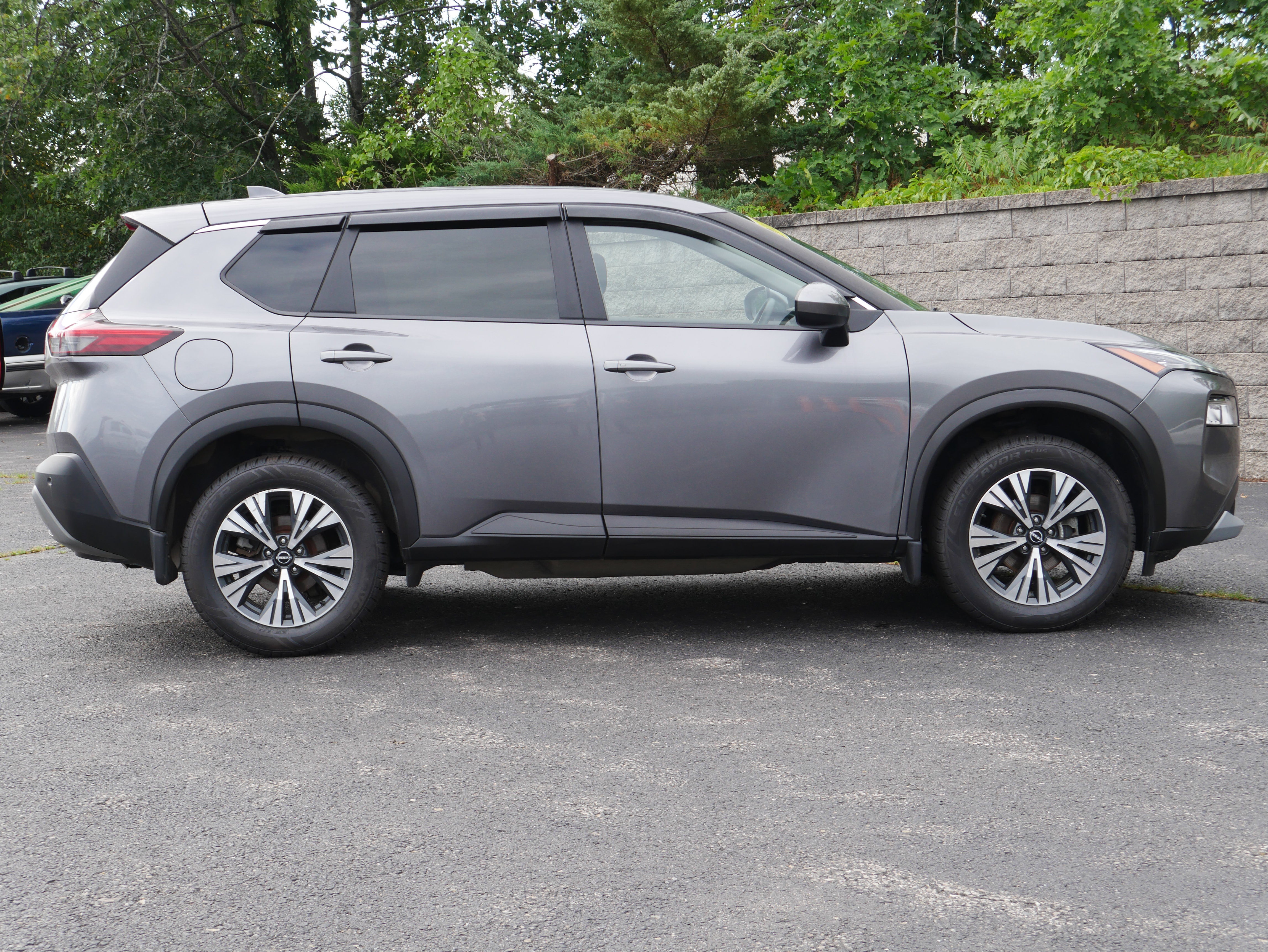 Used 2023 Nissan Rogue SV AWD/4WD image 8