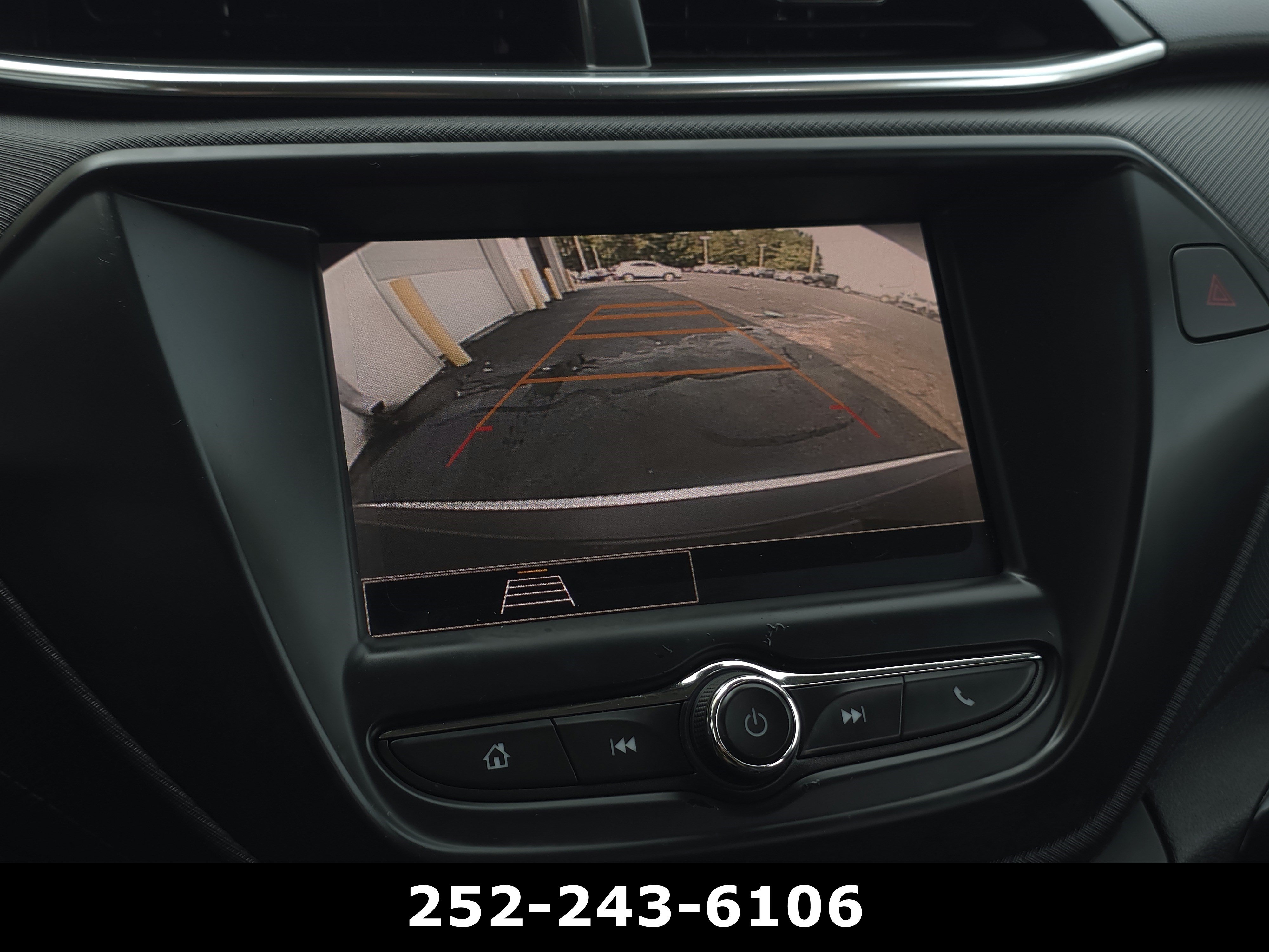 Used 2023 Chevrolet TrailBlazer LT FWD image 18