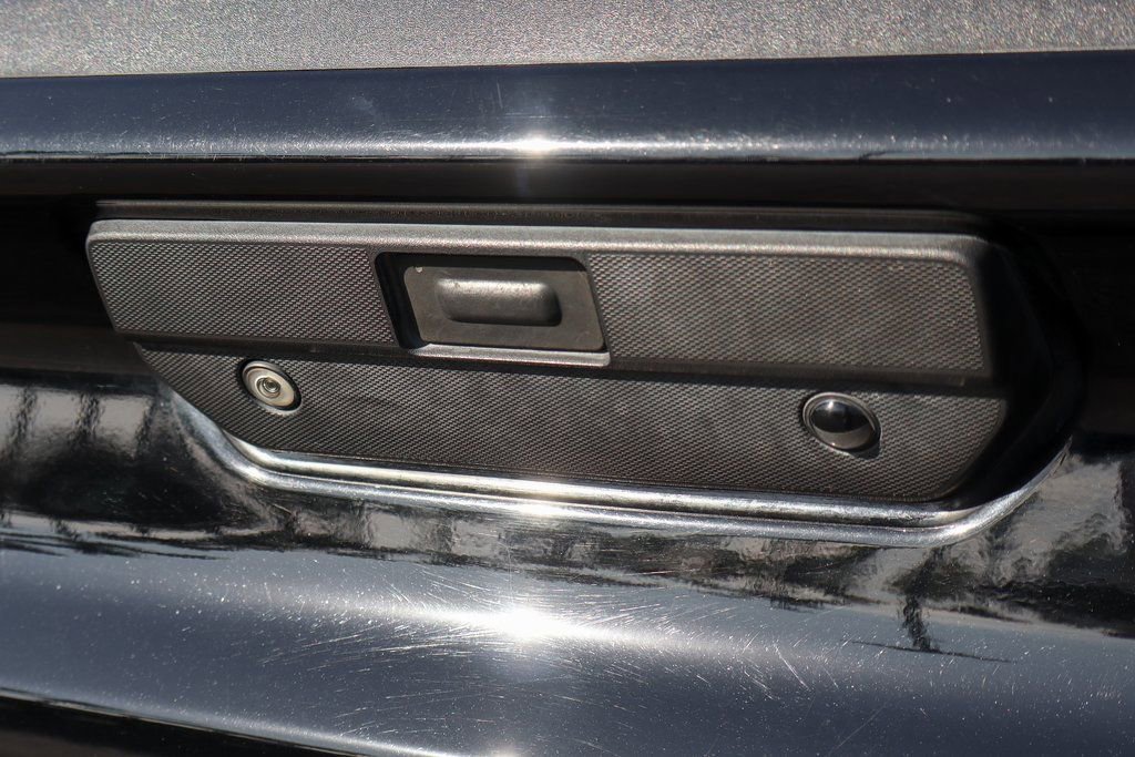 Used 2019 Chevrolet Silverado 1500 LTZ w/ LTZ Plus Package AWD/4WD image 44