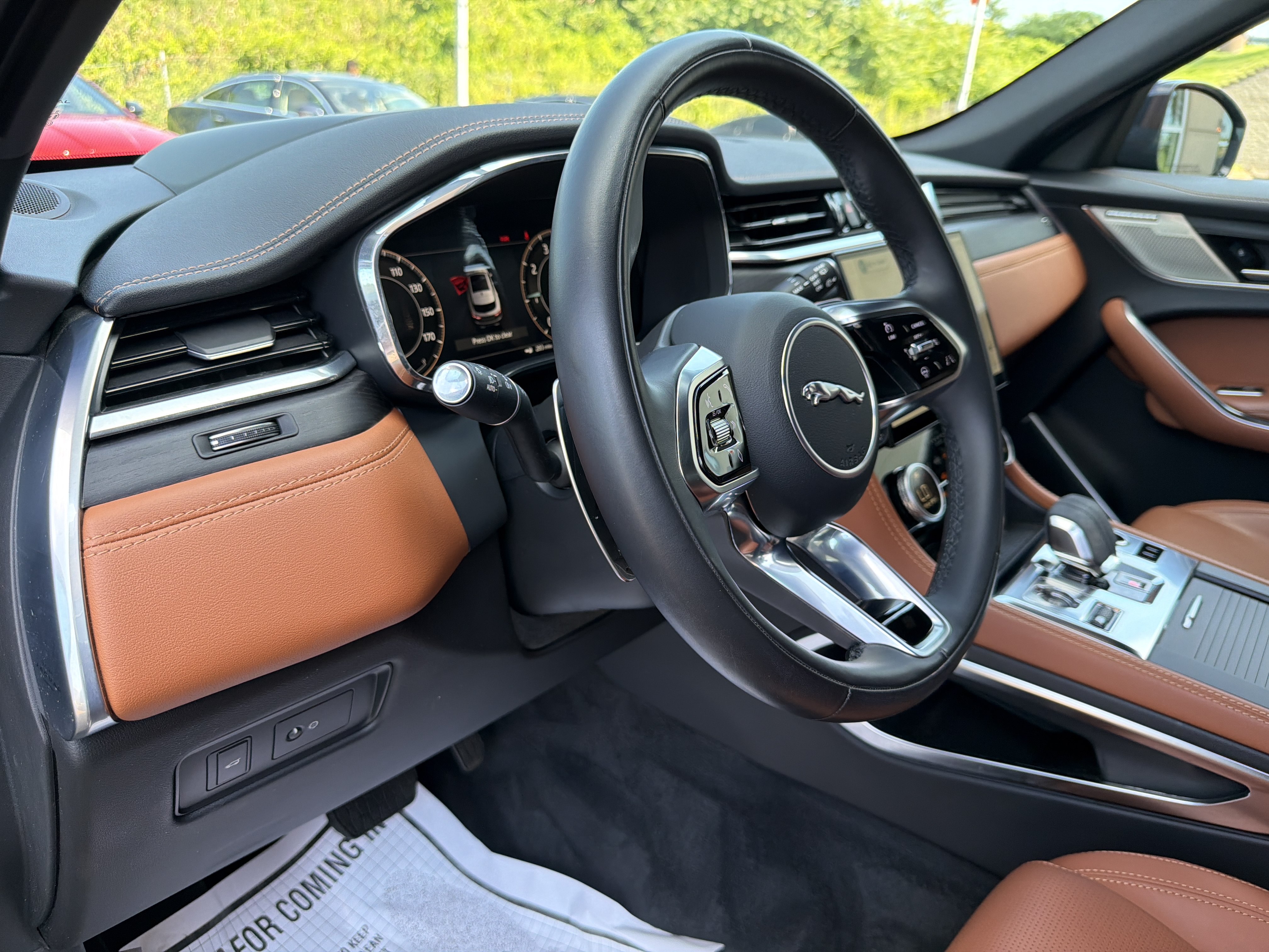Used 2024 Jaguar F-PACE R-Dynamic S AWD/4WD image 17