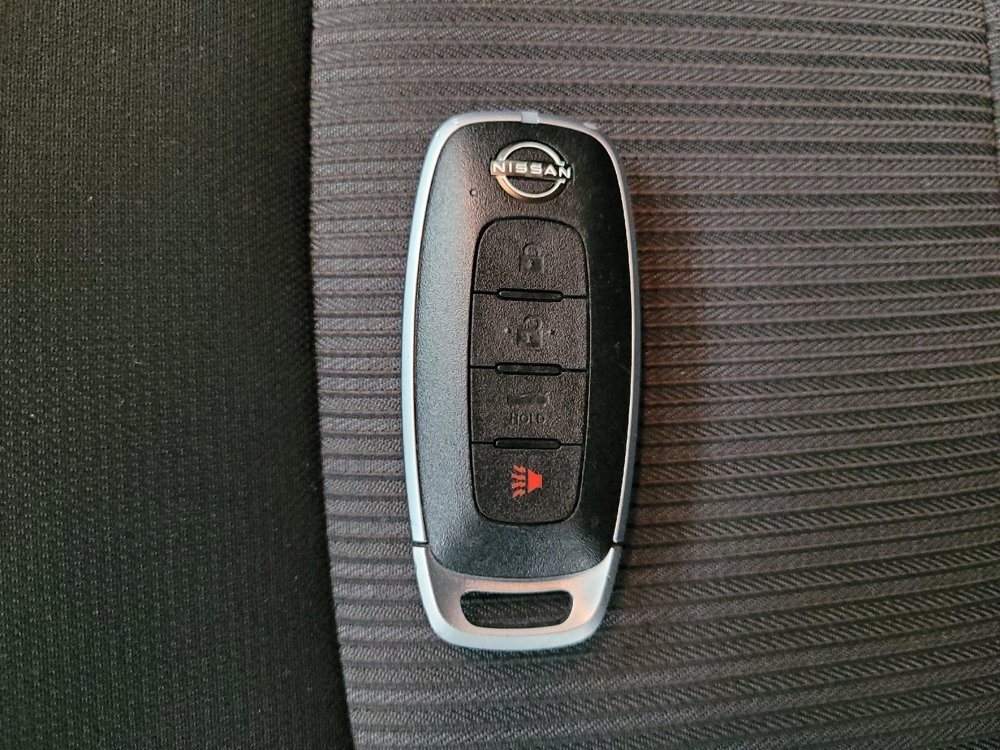 Used 2025 Nissan Sentra SV image 32