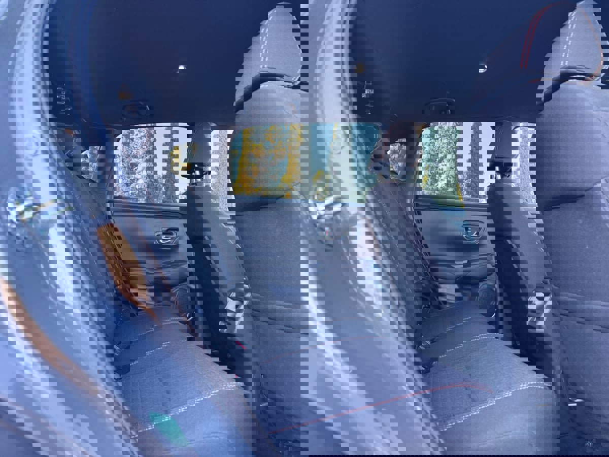 Used 2025 Honda HR-V Sport image 18