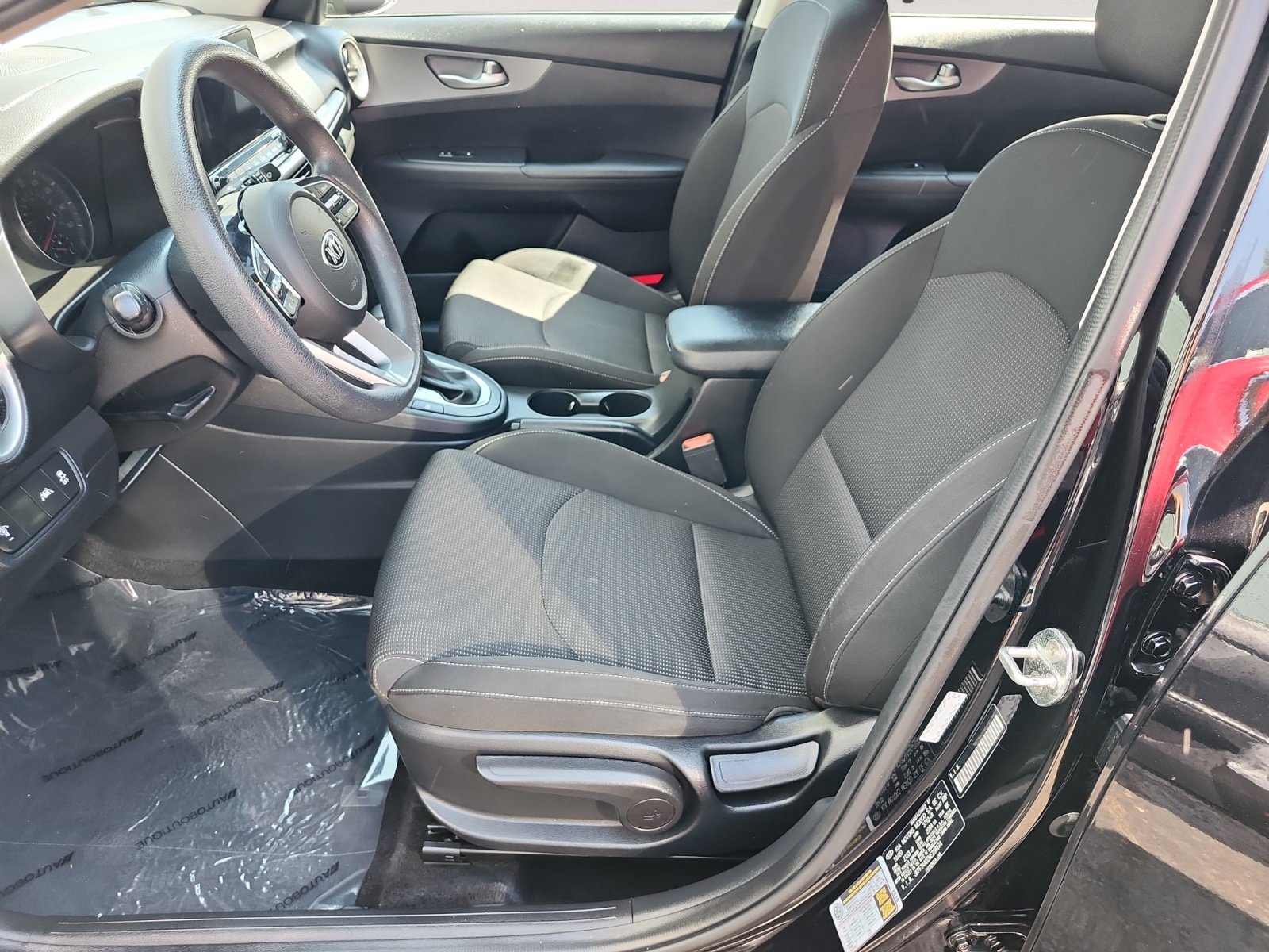 Used 2021 Kia Forte LXS FWD image 9