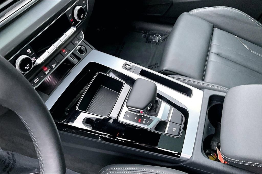 Used 2025 Audi Q5 2.0T Premium w/ Convenience Plus Package image 18